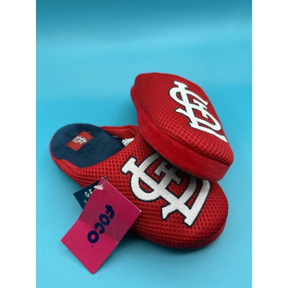 FOCO St. Louis Cardinals MLB Slippers Youth Large 5-6. Red.‎ NEW